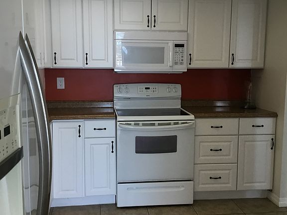 3rd image of 18071 Biscayne Blvd APT 903