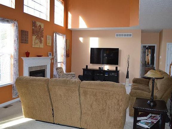 4th image of 2105 Ross Estates Dr