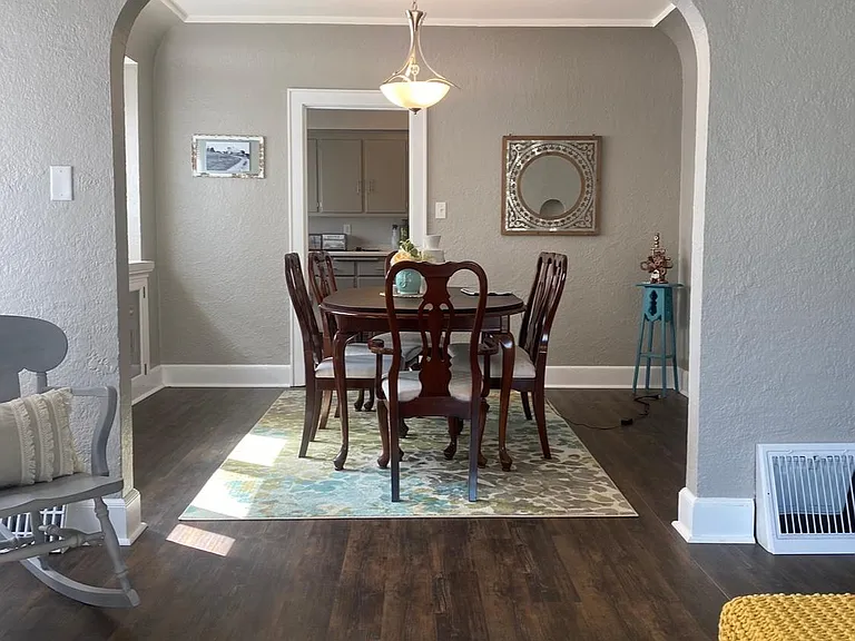 1315 S 54th St — Photo 12