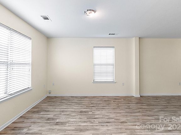 4th image of 3725 Hope Marian St