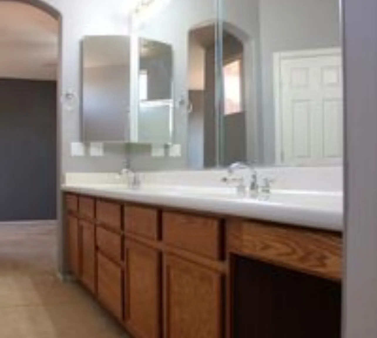 5 bed, 2672 sqft, $2,700 — Photo 3