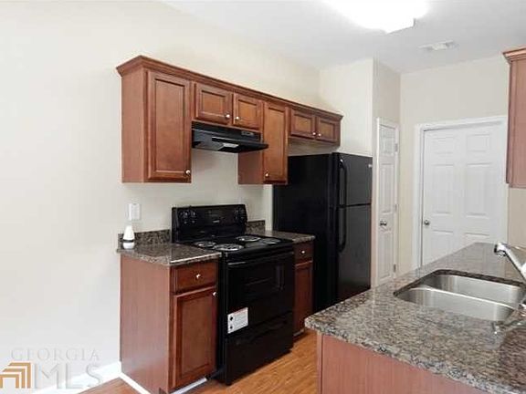 OPEN KITCHEN WITH GRANITE, AND NEW APPLIANCES!