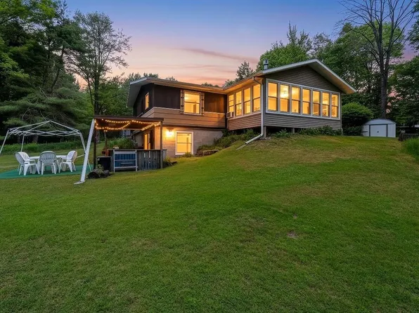 N11598 Kosir Ln, Athelstane, WI 54104