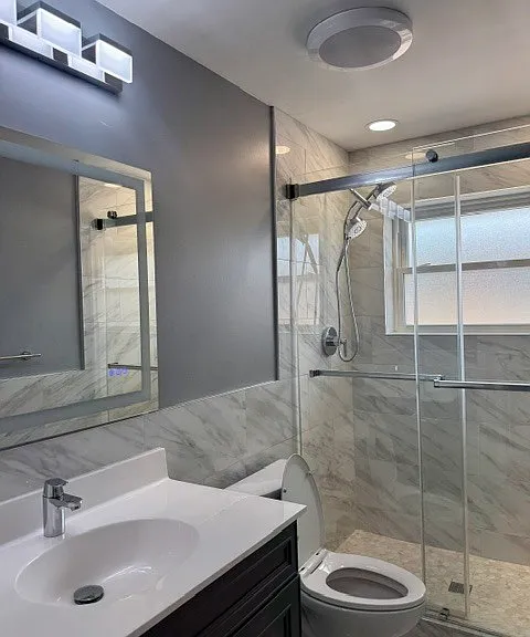 8523 W Winnemac Ave #2F — Photo 4