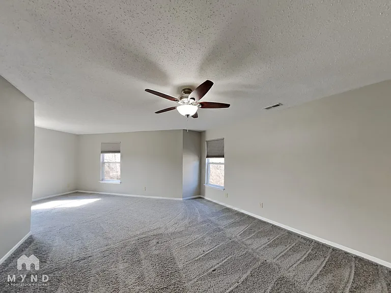 1945 Branchside Ct — Photo 10