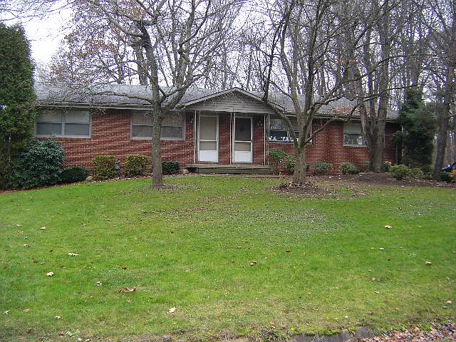 Delray Ave NW — Photo 1