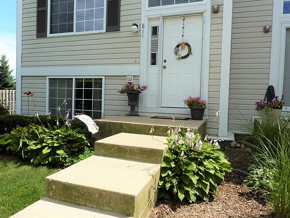 4th image of 811 E Victoria Cir #0