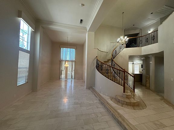 4th image of 3854 Broadmead St
