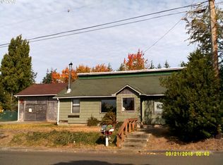 3130 Walnut Ave, Coos Bay, OR 97420