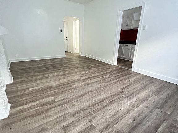 5th image of 687 Shatto Pl #365c7a12f