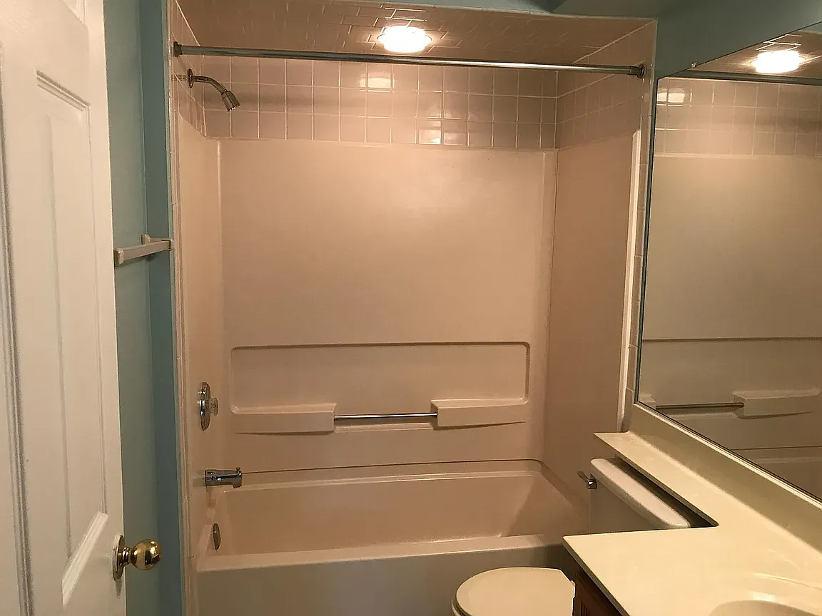 2 bed, 1034 sqft, $2,425 — Photo 2