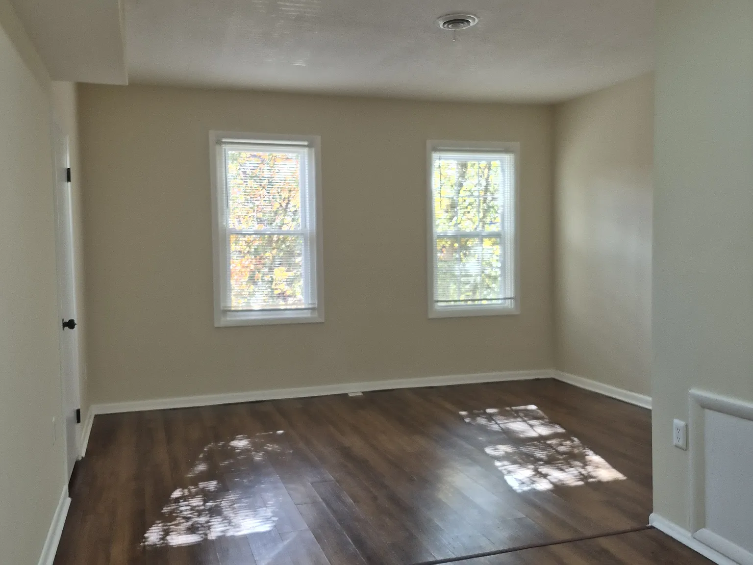 1520 Isherwood St NE — Photo 3