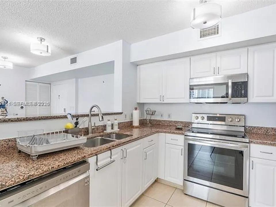 1155 Brickell Bay Dr #CU-603