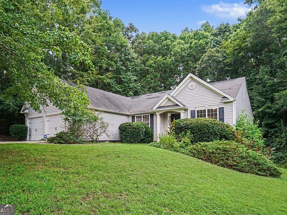 1st image of 245 London Ln