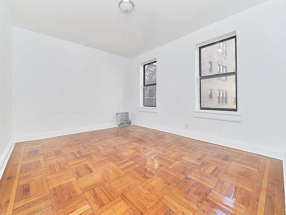 1st image of 13 Cumming St APT 1G