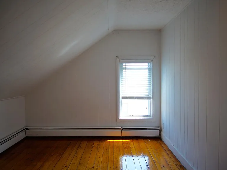 48 America St #3A — Photo 9