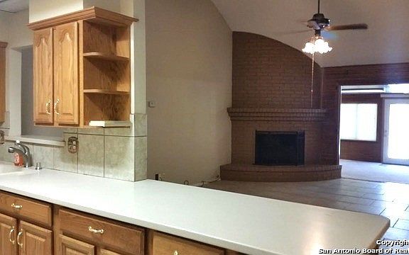 5th image of 4922 Tiffany Ln