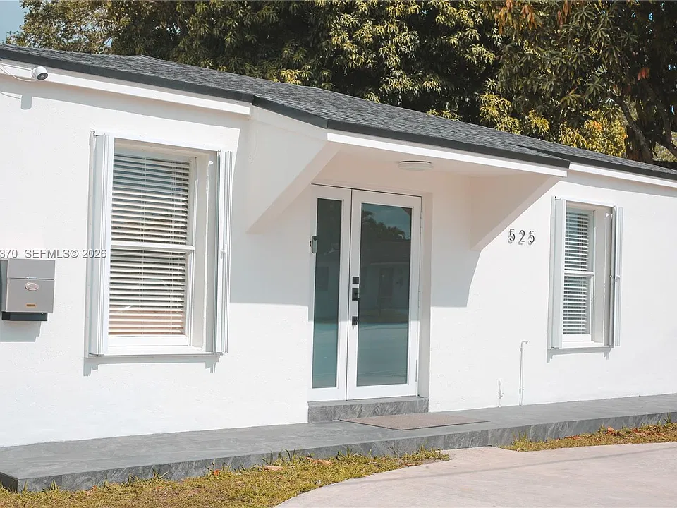 525 SW 67th Ave