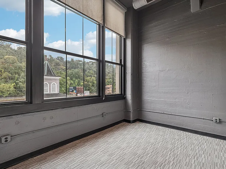 64-web-or-mls-1627 Penn Ave Unit 504-S2409-021