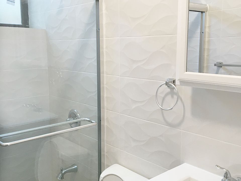 2nd image of 1834 E 16th St #1