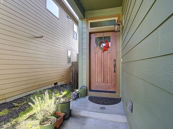 3rd image of 3617 NW 122nd St