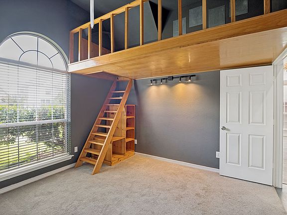 5th image of 3928 Overlake Dr