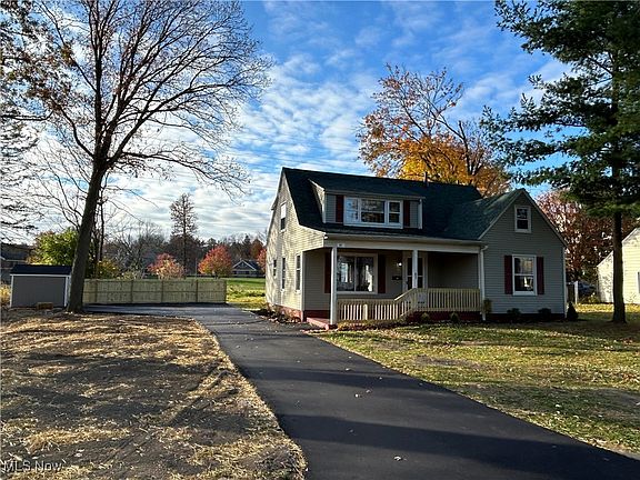 2nd image of 81 Romaine Ave