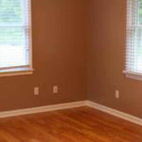 2nd image of 107 Patteson St