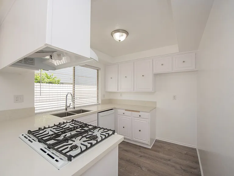 7282 La Mancha Cir — Photo 11