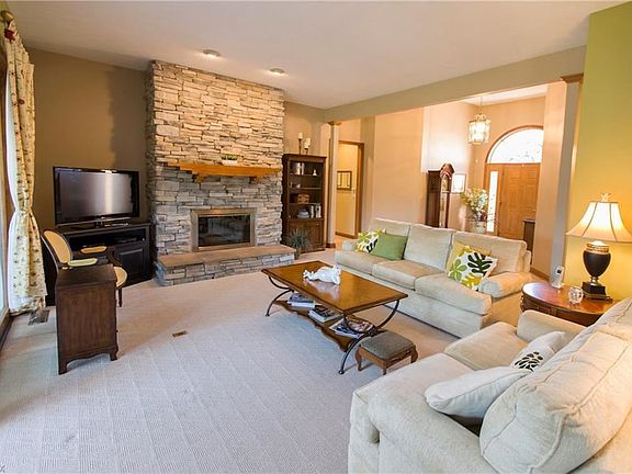 5th image of 3122 Laura Ln