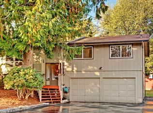 5818 NE 197th St, Kenmore, WA 98028