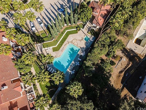4th image of 440 E Bougainvillea Ln