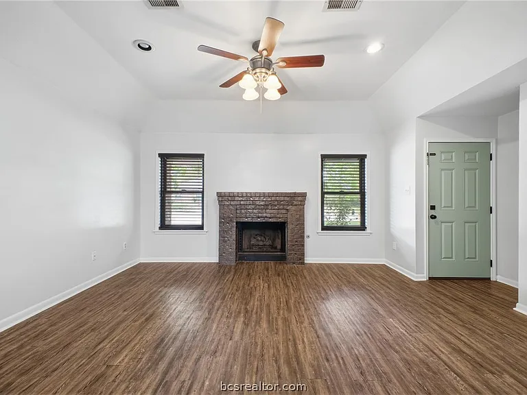 3303 Wildrye Dr — Photo 6