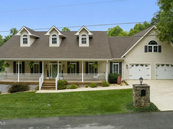 205 Summer Rose Ln, Johnson City, TN 37601
