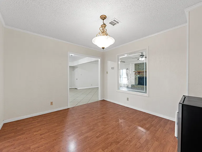 9622 Oak Springs Dr — Photo 12
