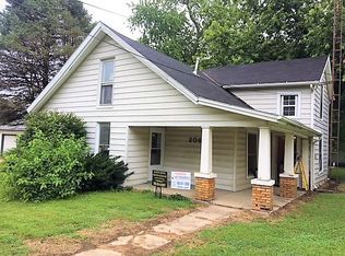 206 W Walnut St, Centerville, IN 47330