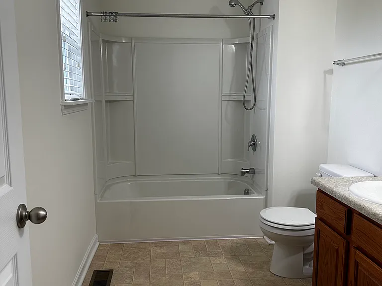 2363 Shadow Bend Dr — Photo 8