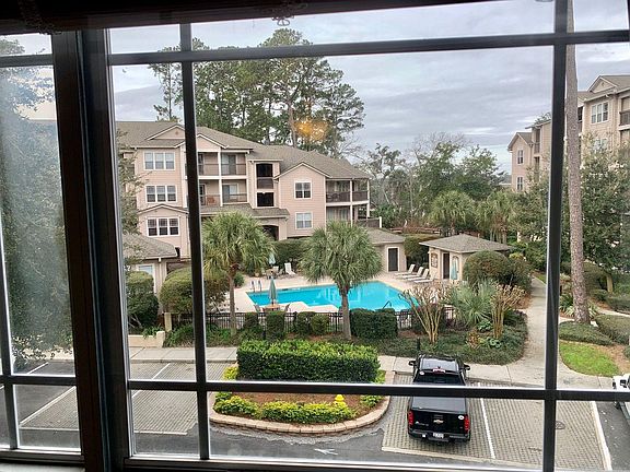 2nd image of 80 Paddle Boat Ln