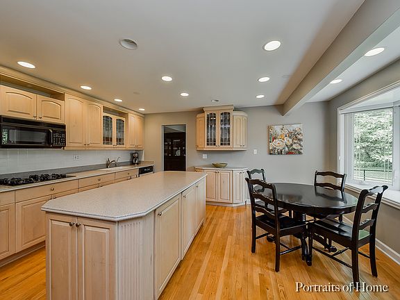 4th image of 1261 Brentwood Ln