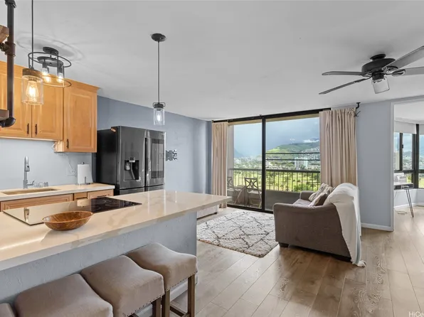 320 Liliuokalani Ave APT 1605, Honolulu, HI 96815