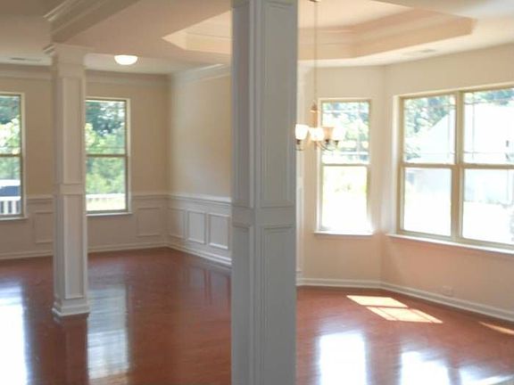 Dining Room/Living Room