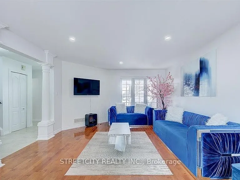 1751 Coronation Dr — Photo 7