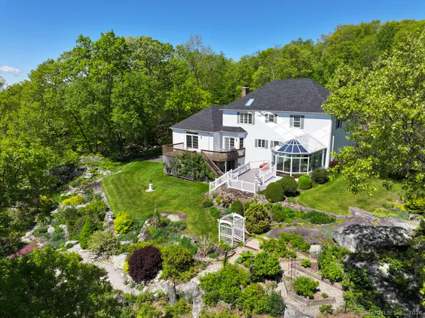 412 Laurelwood Lane, Southbury, CT 06488
