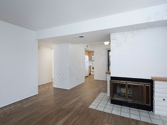 3rd image of 1040 Hornblend St #D