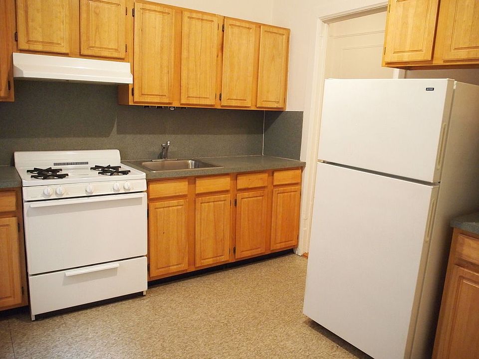 2nd image of 72 Seaman Ave #1A