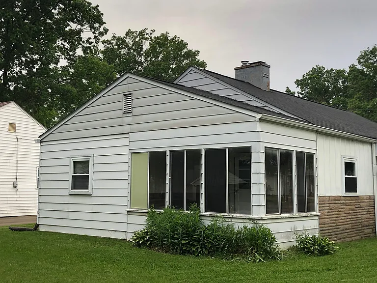 700 McDonald Ave — Photo 3