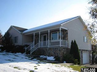 191 Poplar Ln, Mount Wolf, PA 17347