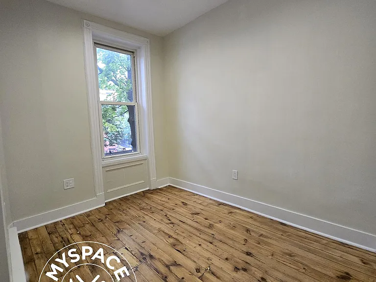 183 Hull St #2F — Photo 9