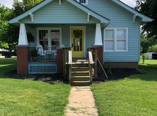 200 W Oak St, Stockton, MO 65785