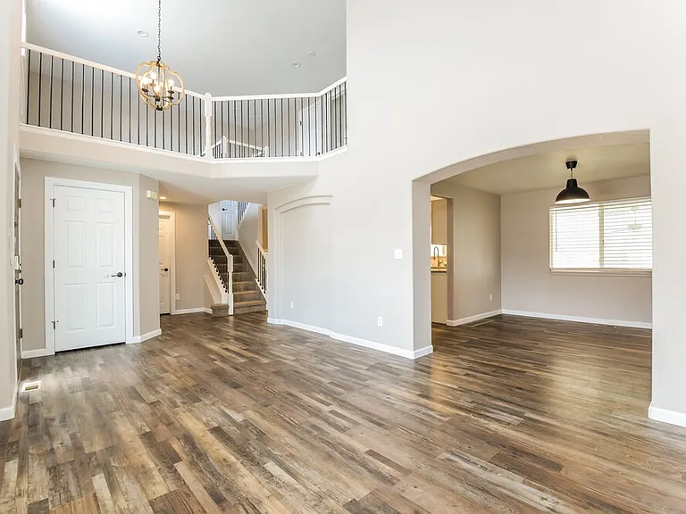 13922 Hudson Way — Photo 5